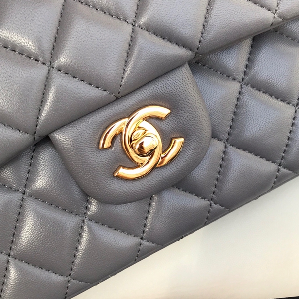 シャネルバッグレプリカ内部構造